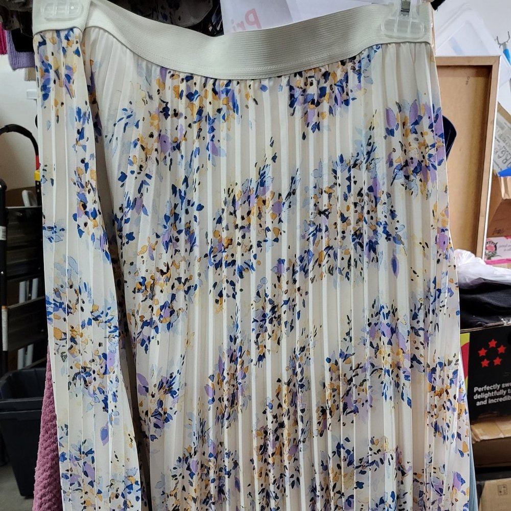 Pleated Midi Skirt VINCE CAMUTO